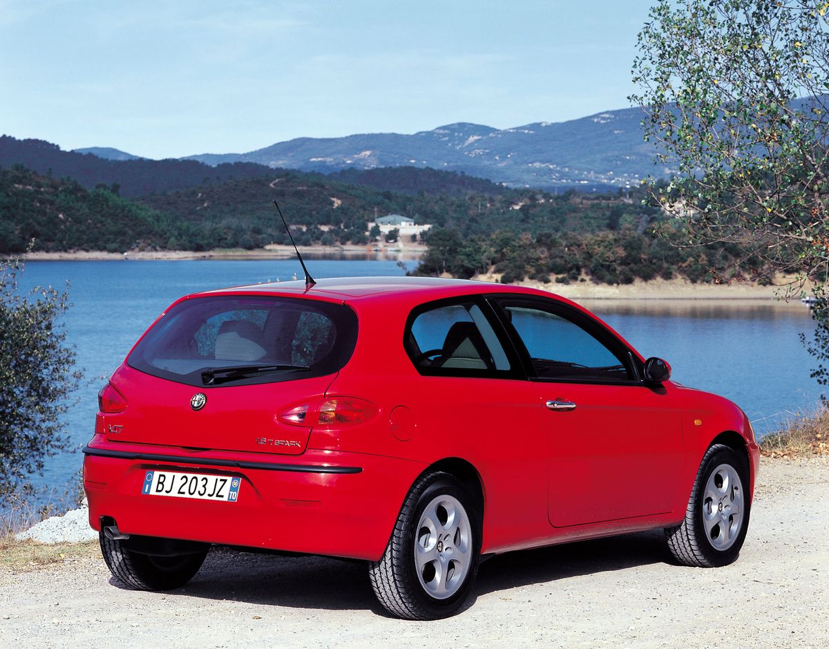Alfa Romeo 147 2000. Carrosserie, extérieur. Hatchback 3-portes, 1 génération