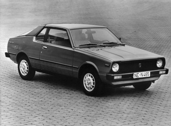 דאטסון צ'רי 1970. מרכב, צורה. קופה, 1 דור