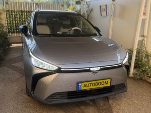 Geely Geometry C, 2025, фото