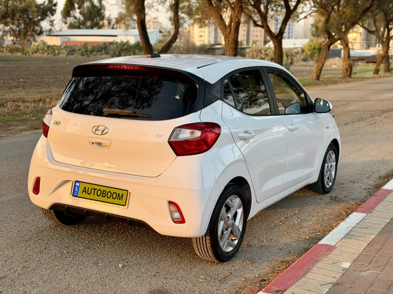 Hyundai i10 2nd hand, 2023, private