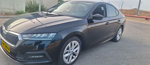 Skoda Octavia, 2021, photo