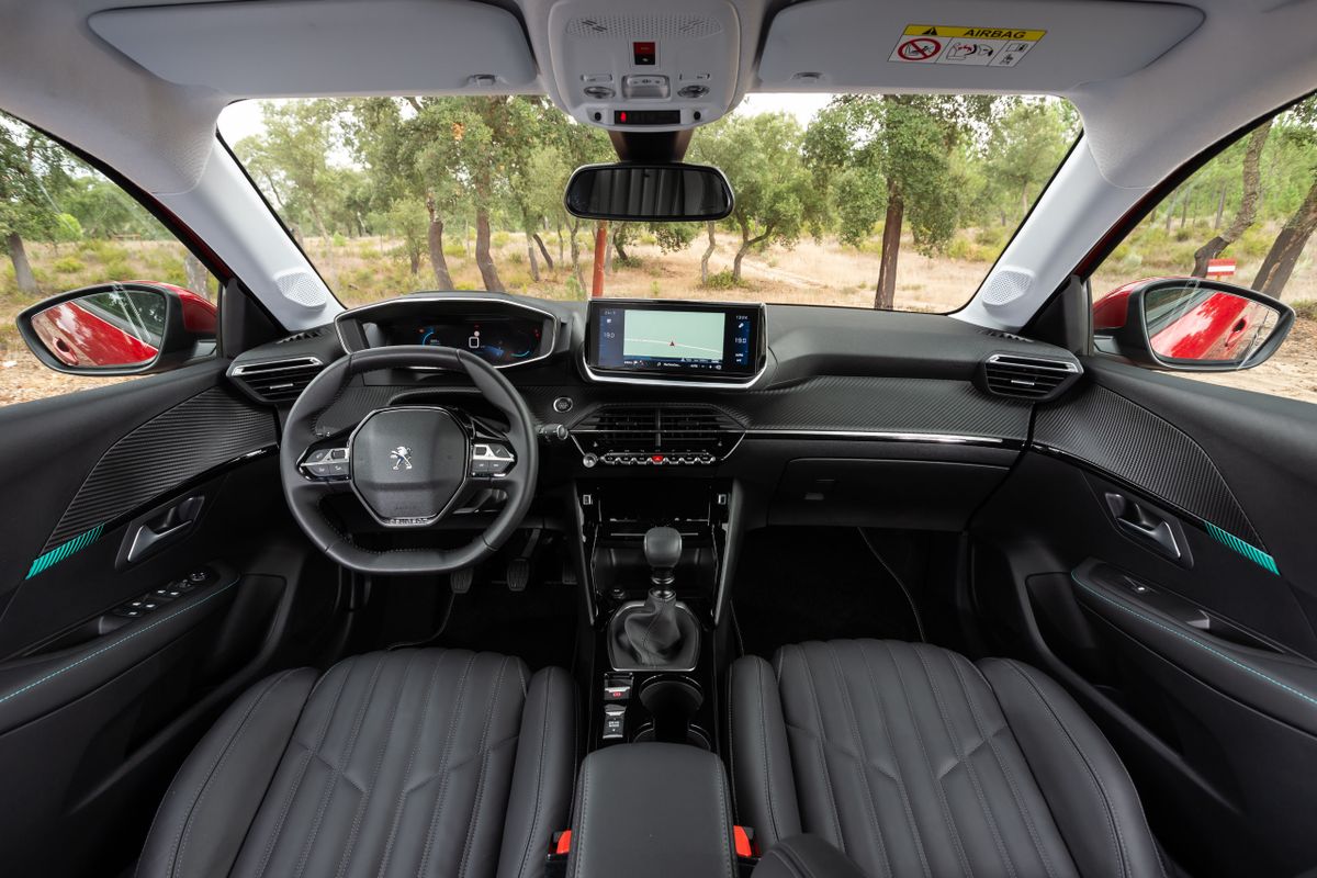Peugeot 208 2019. Siéges avants. Mini 5-portes, 2 génération