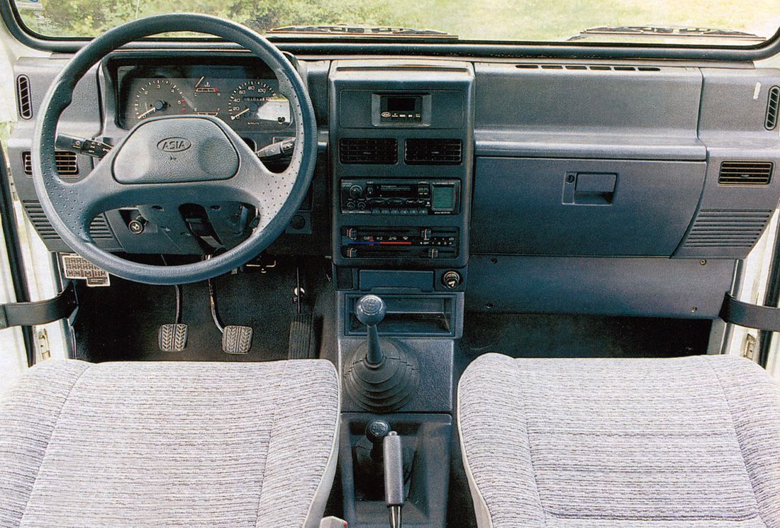 אסיה רוקסטה 1989. מושבים קדמיים. רכב שטח 3 דלתות, 1 דור