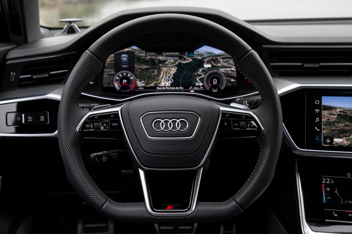 Audi A6 2018. Tableau de bord. Berline, 5 génération