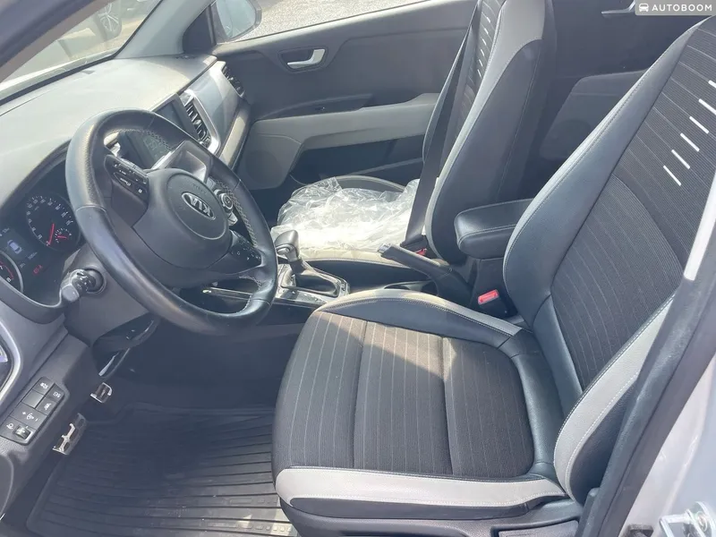 Kia Stonic 2nd hand, 2019, private