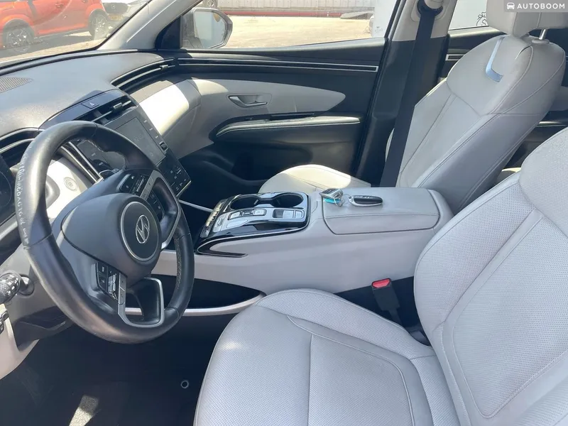 Hyundai Tucson 2nd hand, 2022, private