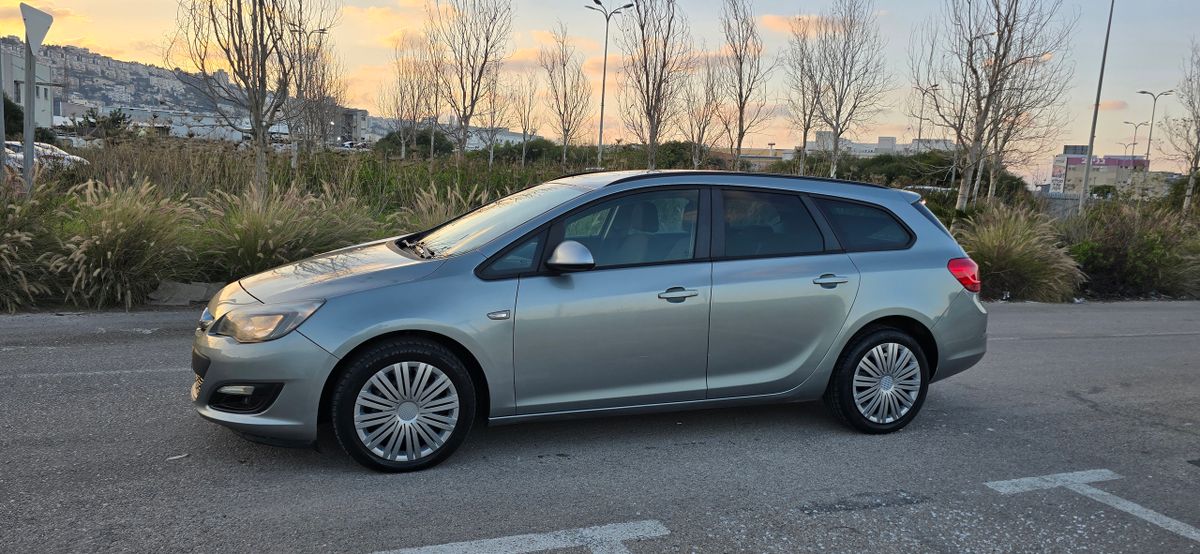 Opel Astra 2ème main, 2015