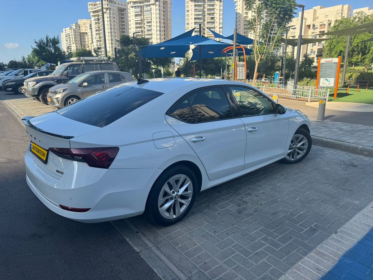 סקודה אוקטביה יד 2 רכב, 2022, פרטי