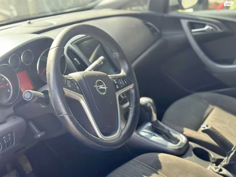 Opel Astra 2nd hand, 2013