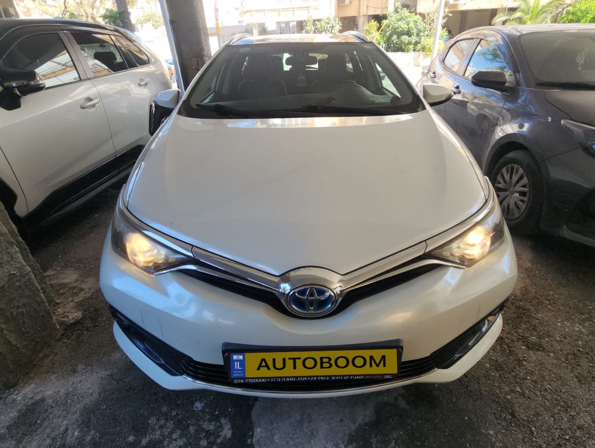Toyota Auris 2ème main, 2016, main privée