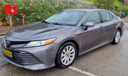 Toyota Camry 2nd hand, 2019, private hand
