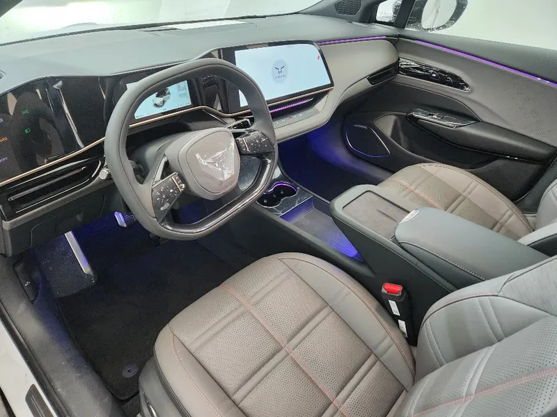 Hongqi EH7 new car, 2025
