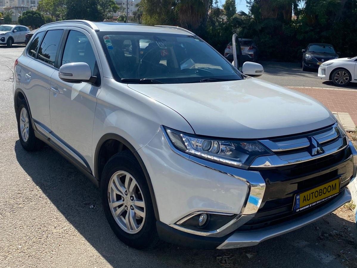 Mitsubishi Outlander с пробегом, 2016