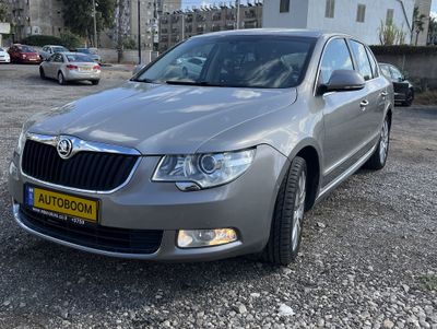 Skoda Superb 2nd hand, 2012, private hand