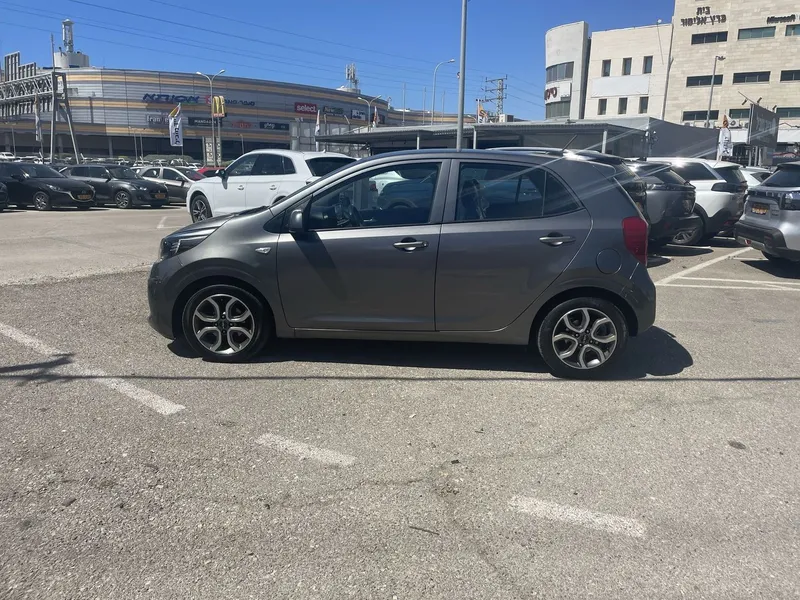 Kia Picanto 2nd hand, 2021, private hand