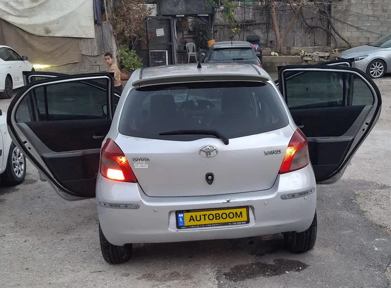 Toyota Yaris 2nd hand, 2007, private