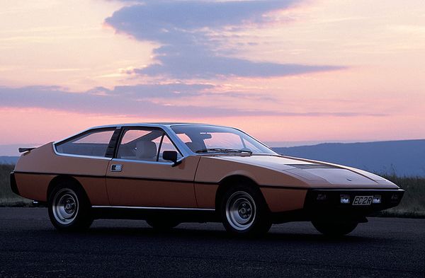 Lotus Eclat 1975. Carrosserie, extérieur. Coupé, 1 génération