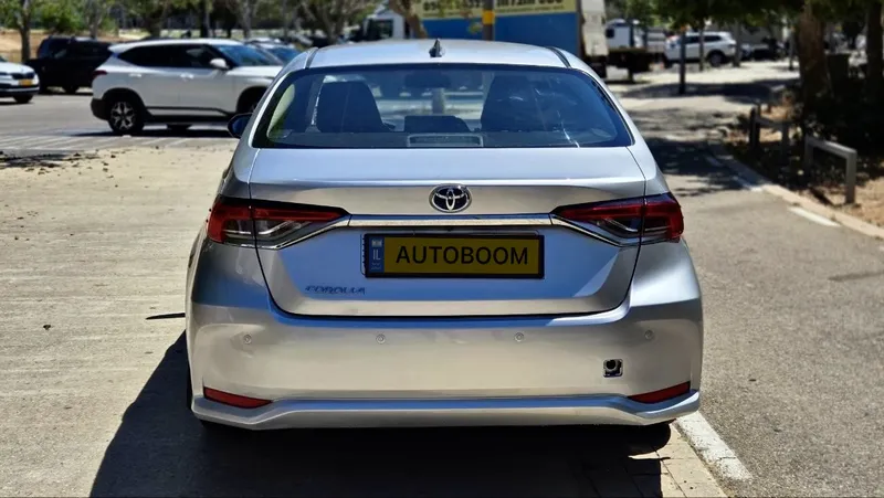 Toyota Corolla с пробегом, 2021