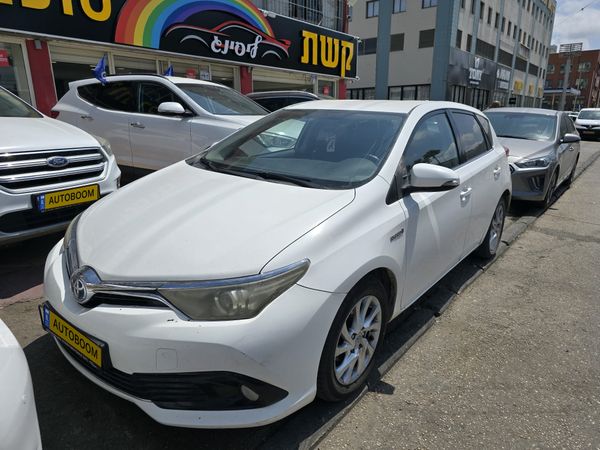 Toyota Auris 2ème main, 2015, main privée