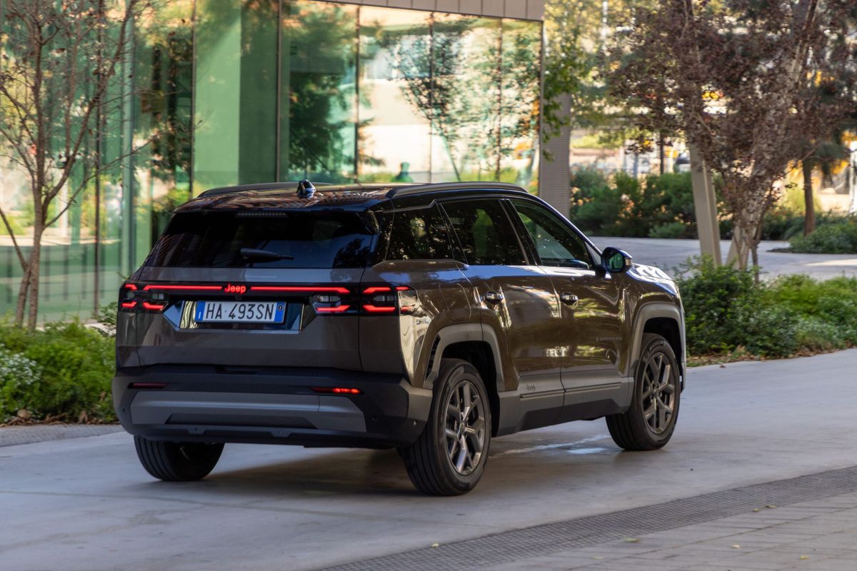 Jeep Compass 2025. Кузов. SUV 5 дв., 3 поколение