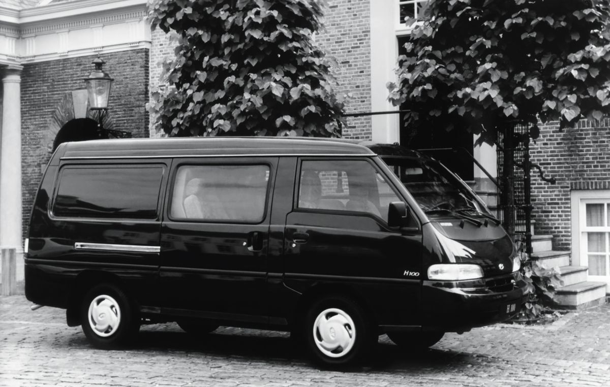 יונדאי H100 ‏1993. מרכב, צורה. מיניבוס, 2 דור