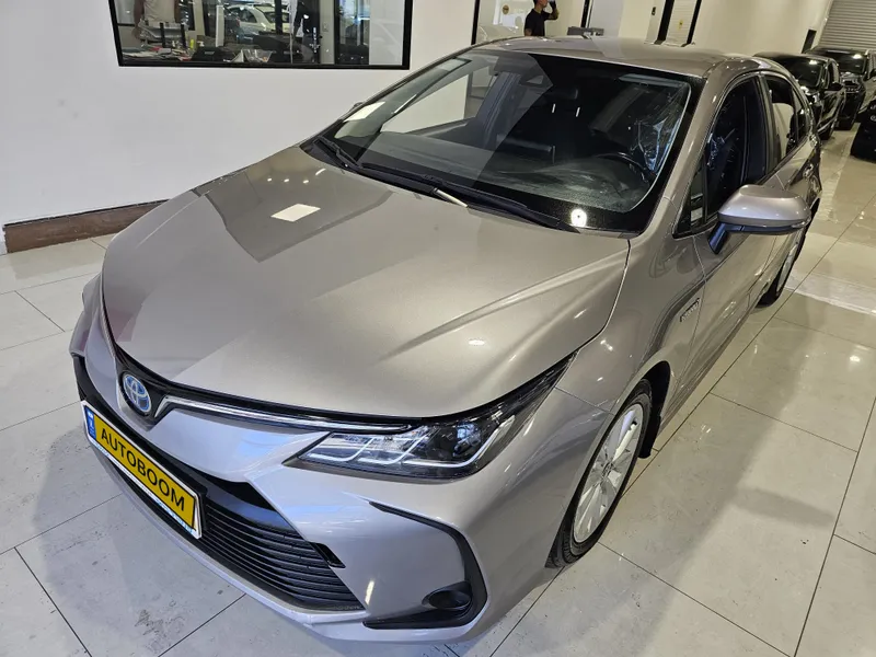 Toyota Corolla с пробегом, 2021