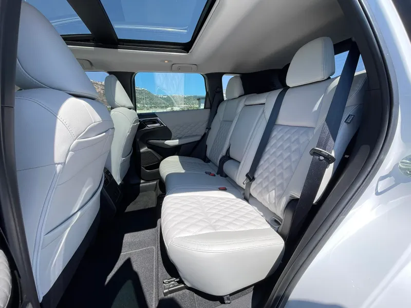 Mitsubishi Outlander с пробегом, 2023, частная рука