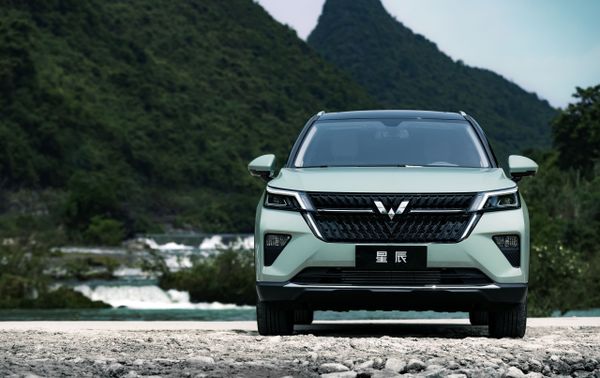 Wuling Xingchen 2021. מרכב, צורה. רכב שטח 5 דלתות, 1 דור