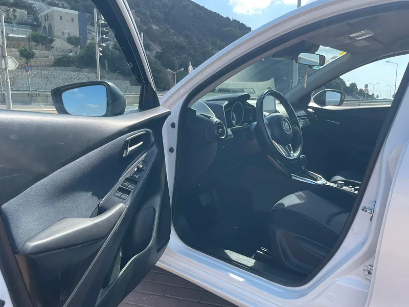 Mazda 2 2ème main, 2015, main privée