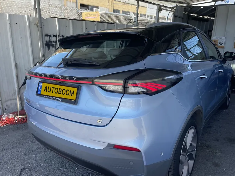 Geely Geometry C 2nd hand, 2022, private