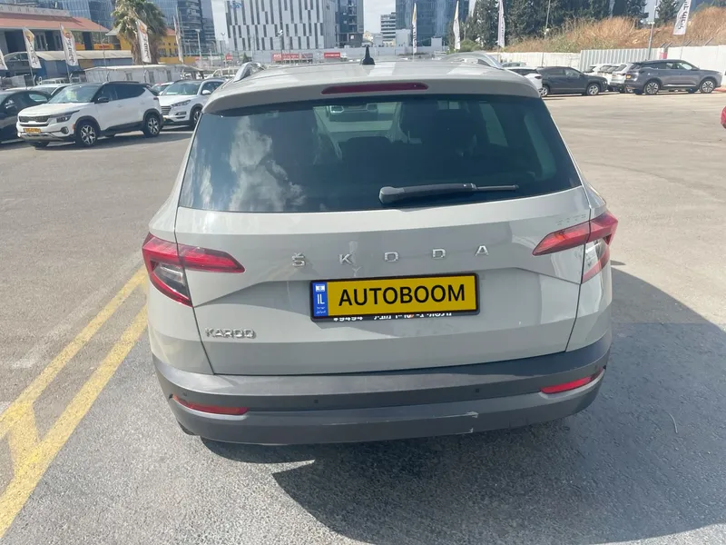סקודה קארוק יד 2 רכב, 2021