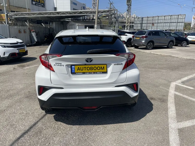 Toyota C-HR 2nd hand, 2018, private hand