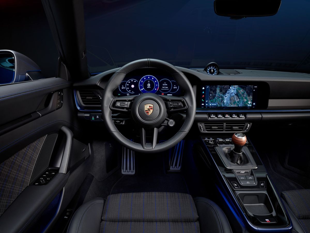 Porsche 911 2024. Передние сидения. Кабриолет, 8 поколение, рестайлинг 1