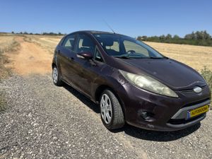 Ford Fiesta, 2010, фото