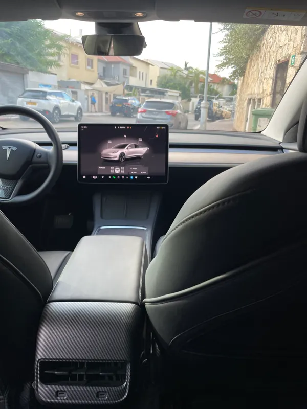 Tesla Model 3 2nd hand, 2022, private hand