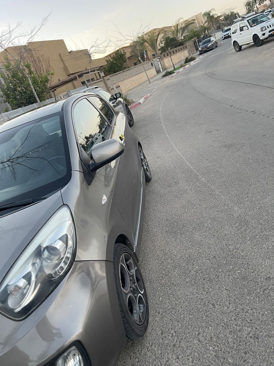 Kia Picanto 2nd hand, 2015, private hand