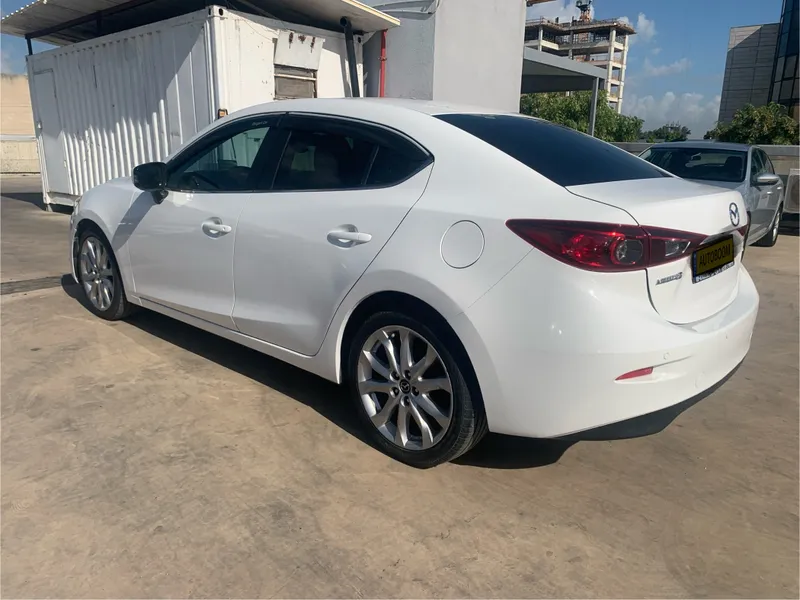 Mazda 3 с пробегом, 2016