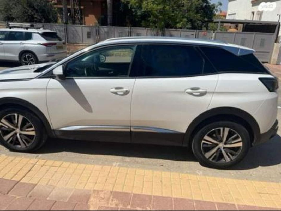 Peugeot 3008 2nd hand, 2022, private hand