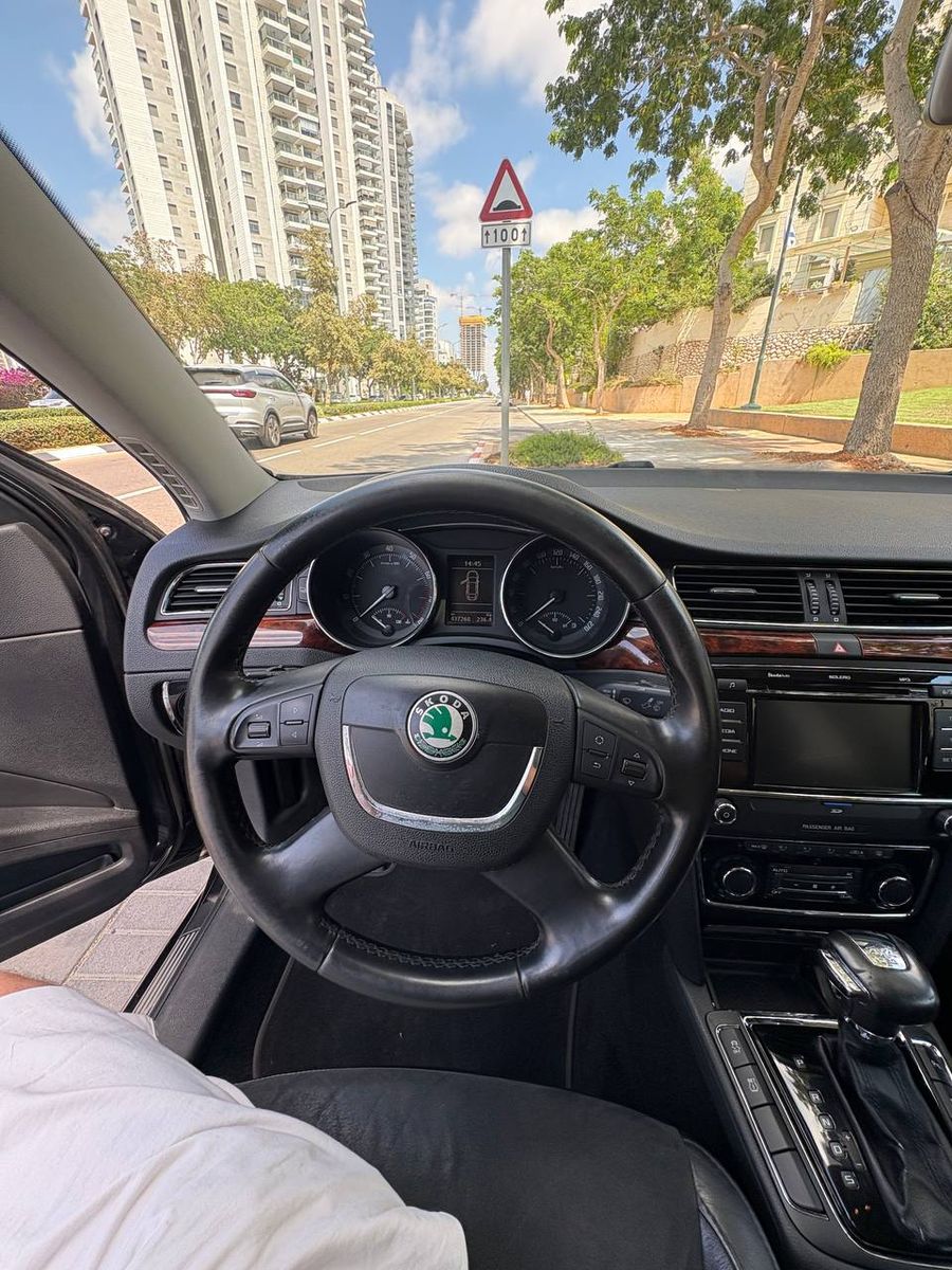 Škoda Superb 2ème main, 2010, main privée
