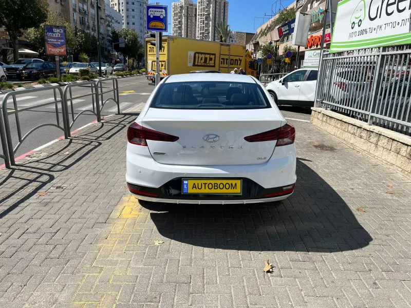 Hyundai Elantra 2nd hand, 2019