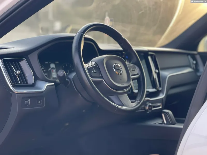 וולוו XC60 יד 2 רכב, 2020, פרטי