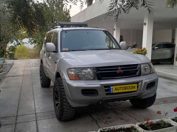 Mitsubishi Pajero 2nd hand, 2001, private hand