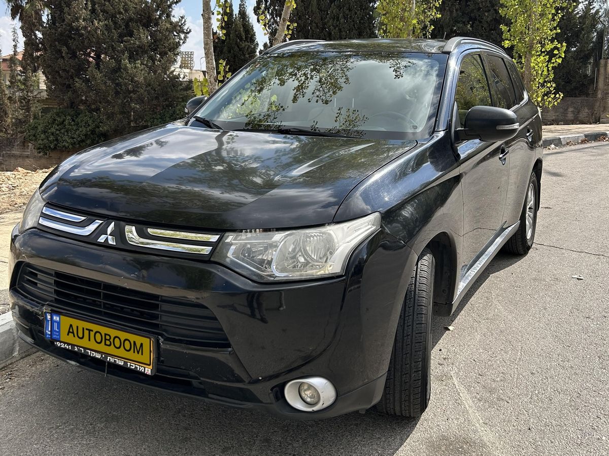 Mitsubishi Outlander 2nd hand, 2013, private hand