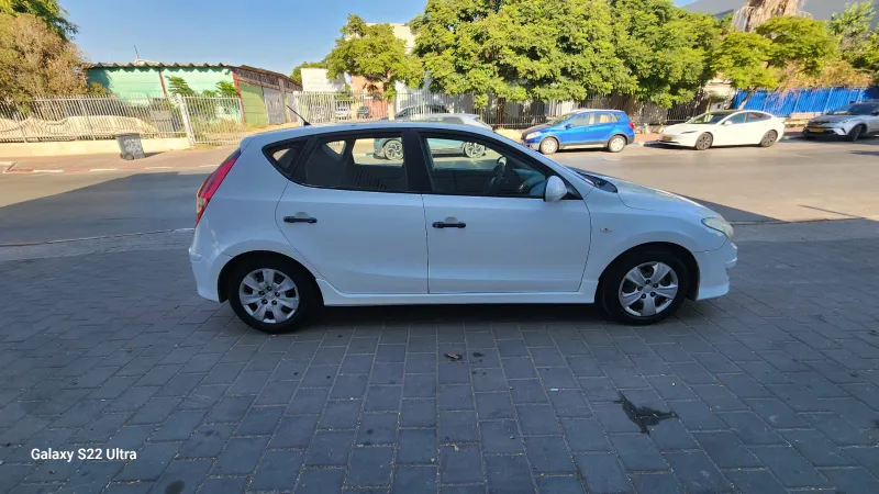 Hyundai i30 с пробегом, 2011, частная рука