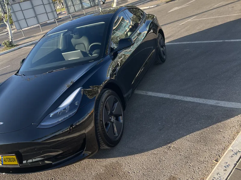 Tesla Model 3 2nd hand, 2023, private hand