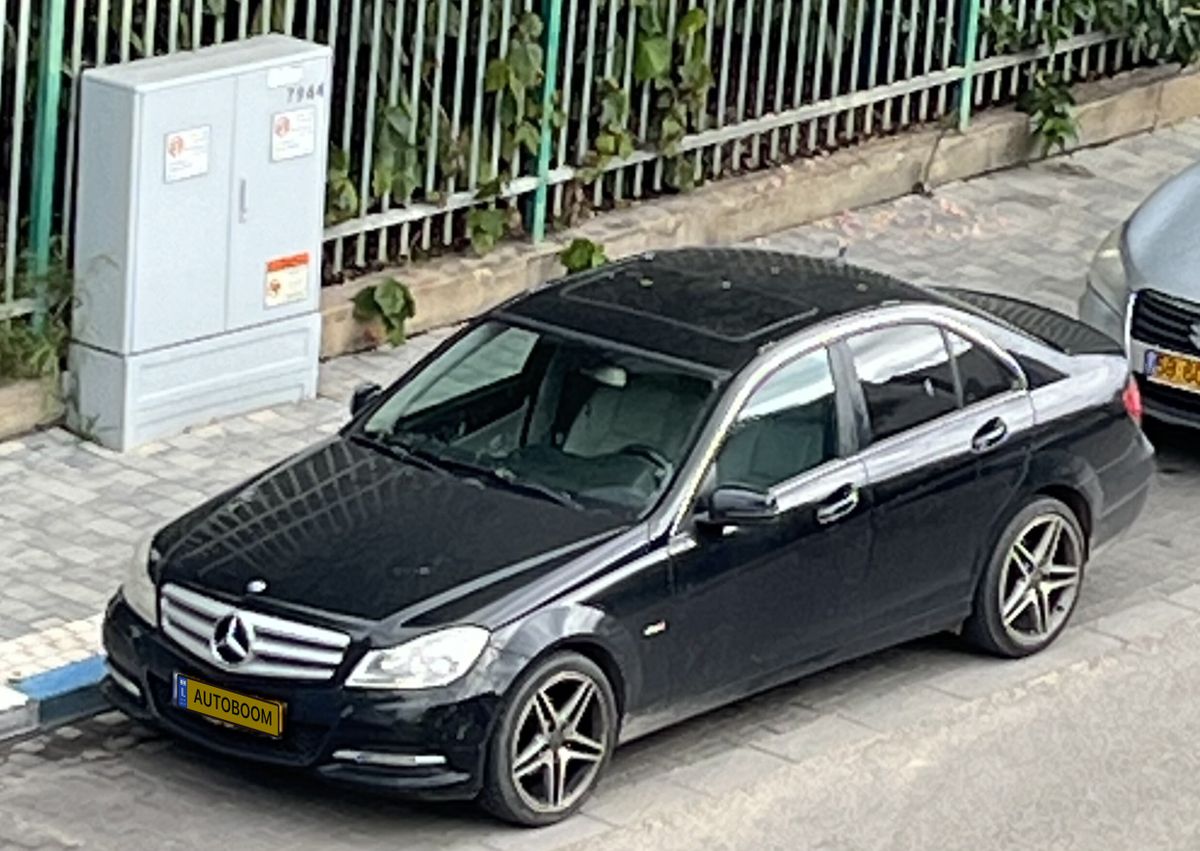 Mercedes C-Class 2nd hand, 2012, private hand