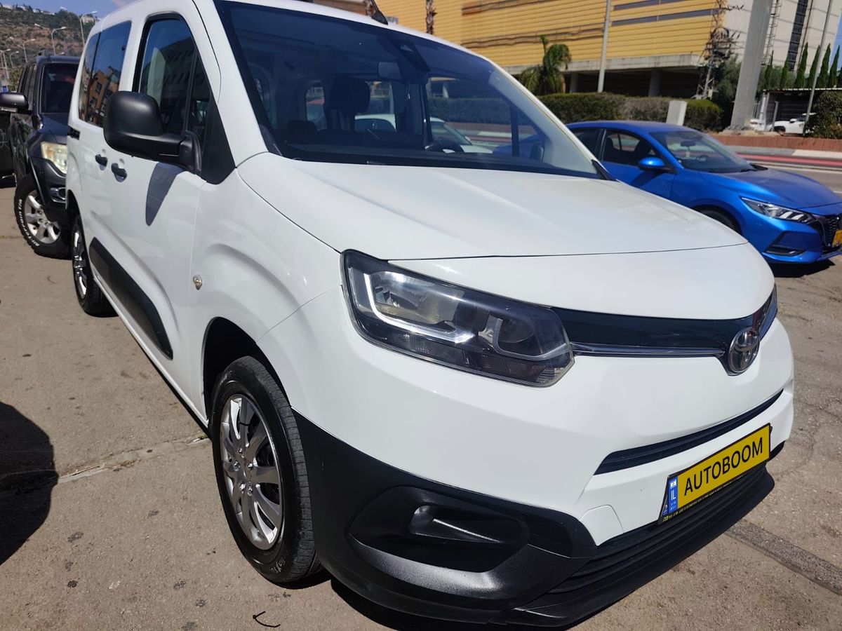 Toyota ProAce City 2nd hand, 2021