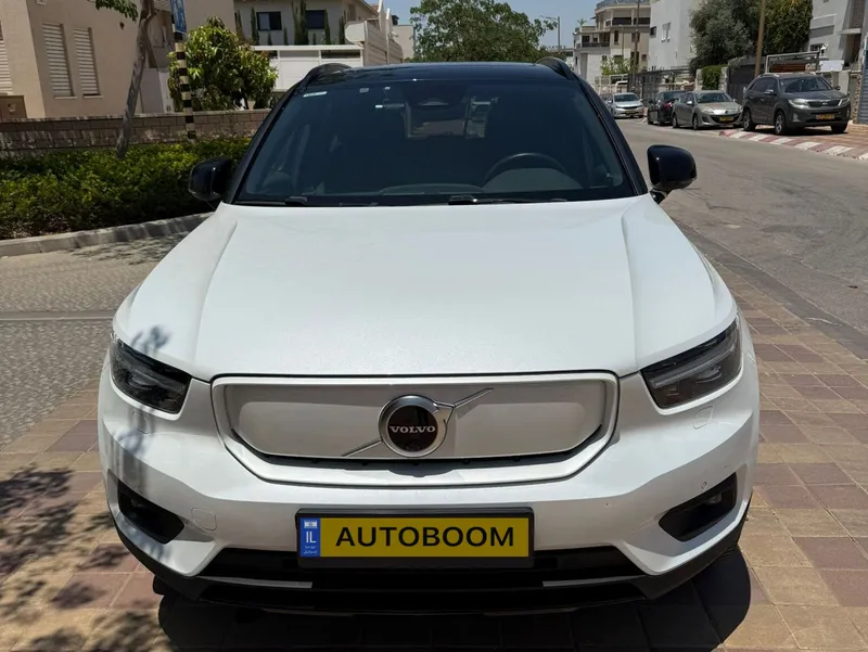 וולוו XC40 יד 2 רכב, 2022, פרטי