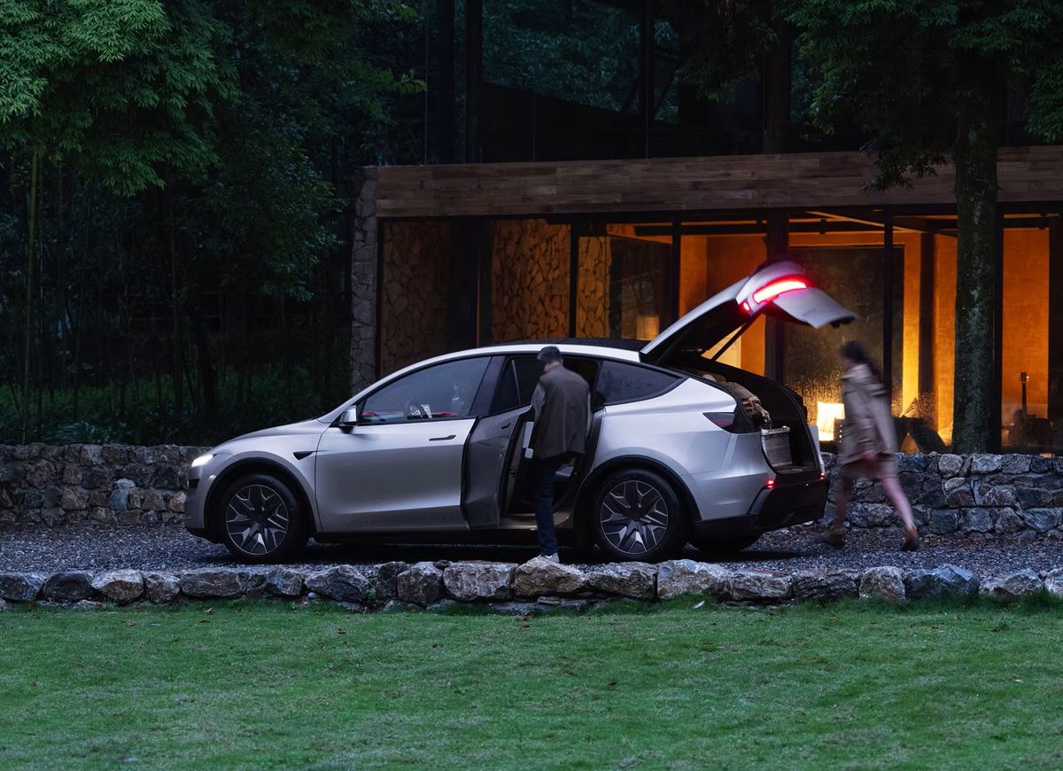 Tesla. Кузов.