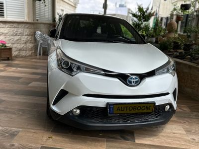 טויוטה C-HR יד 2 רכב, 2018, פרטי